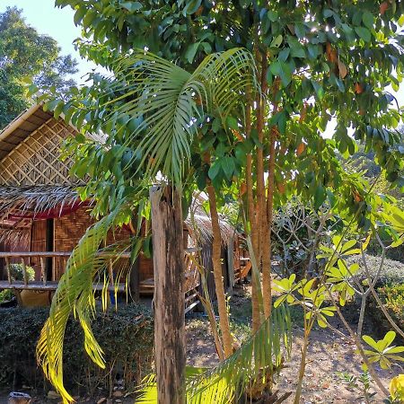 Phuhaya Bamboo Bungalows Koh Lanta Exterior foto