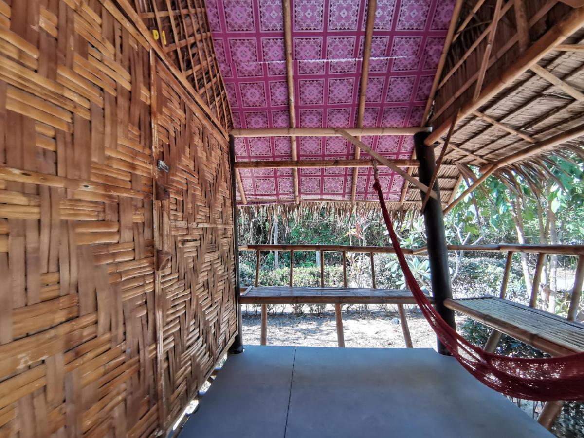 Phuhaya Bamboo Bungalows Koh Lanta Exterior foto
